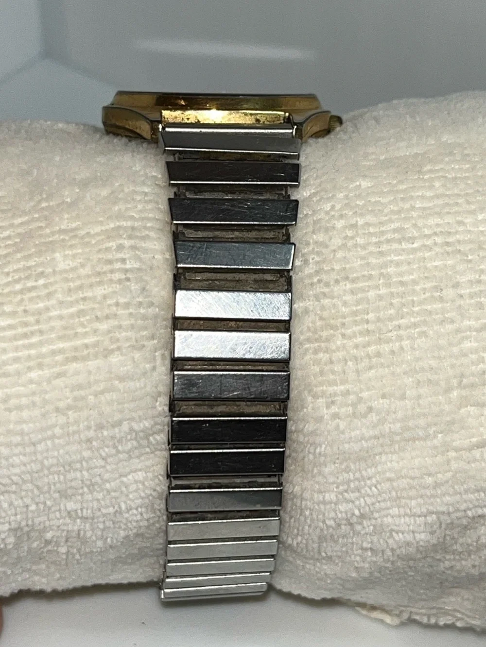 Vintage Armitron Watch (34.93mm) Case Day/Date Few Scratches - New Battery Model